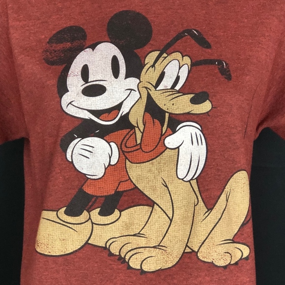 Disney Mickey and Pluto Red TShirt Size Small - Picture 2 of 4